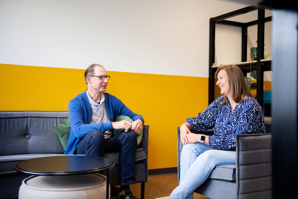Stage- en loopbaanbegeleiders Deborah Lagravière en Henri Schellekens geven samen met hun collega’s van De Korenaer Eindhoven met veel enthousiasme een boost aan Loopbaanoriëntatie- en Begeleiding (LOB).
